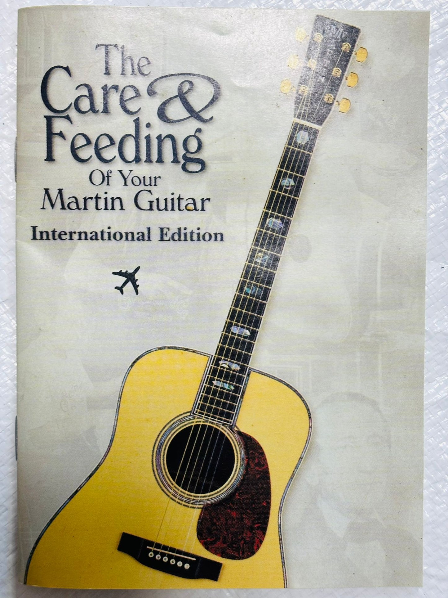 Martin OM-18V (pre-owned) acoustic guitar 2004