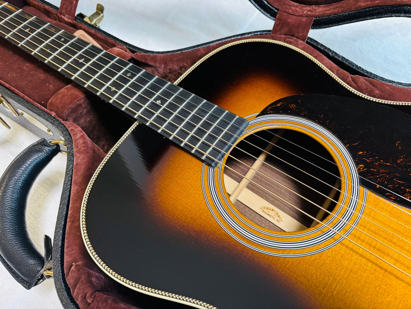 Martin 000-28 Sunburst (Pre-owned) 2023
