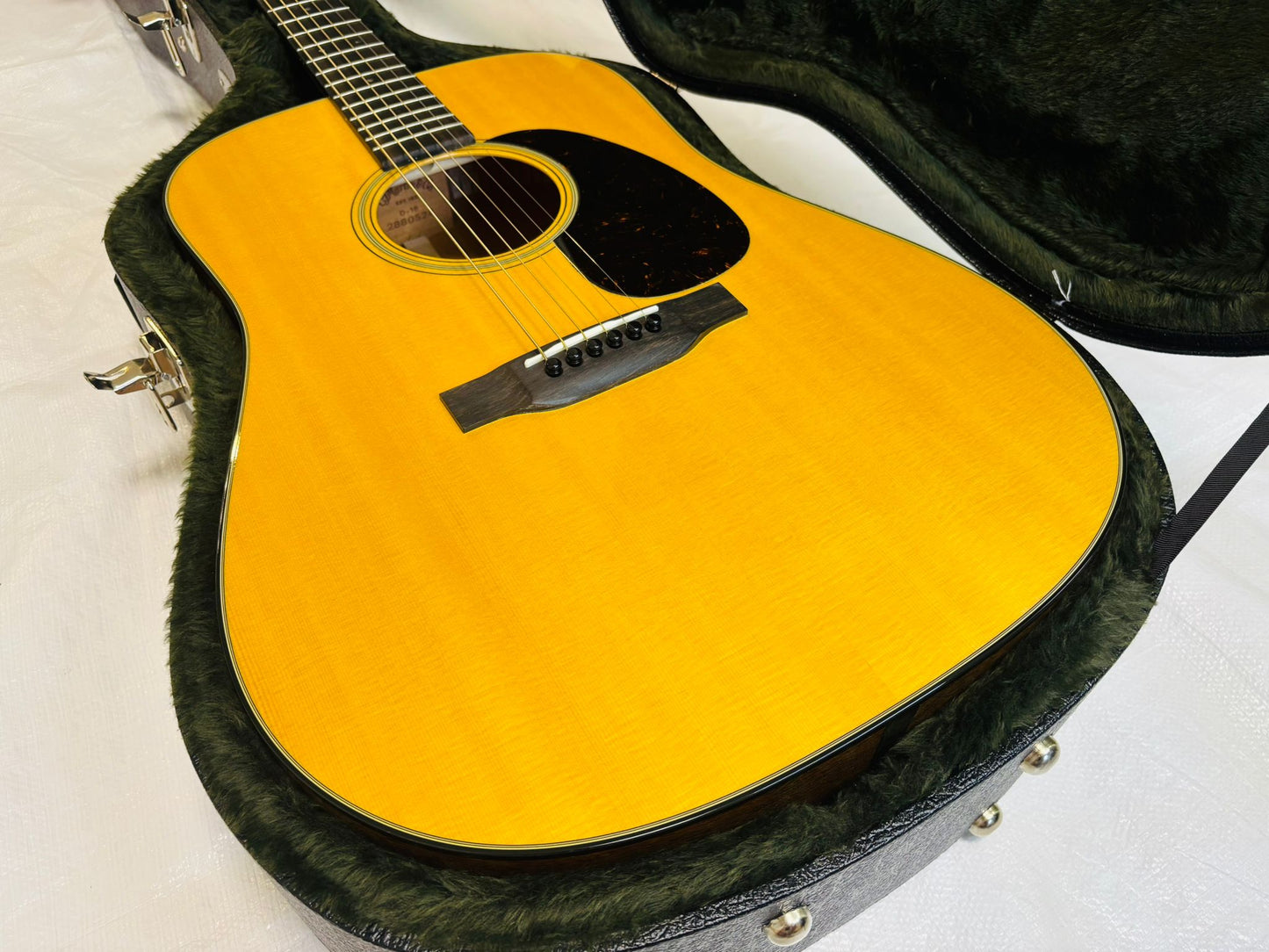 Martin D-18 (Pre-owned) 2024 Like Brand New