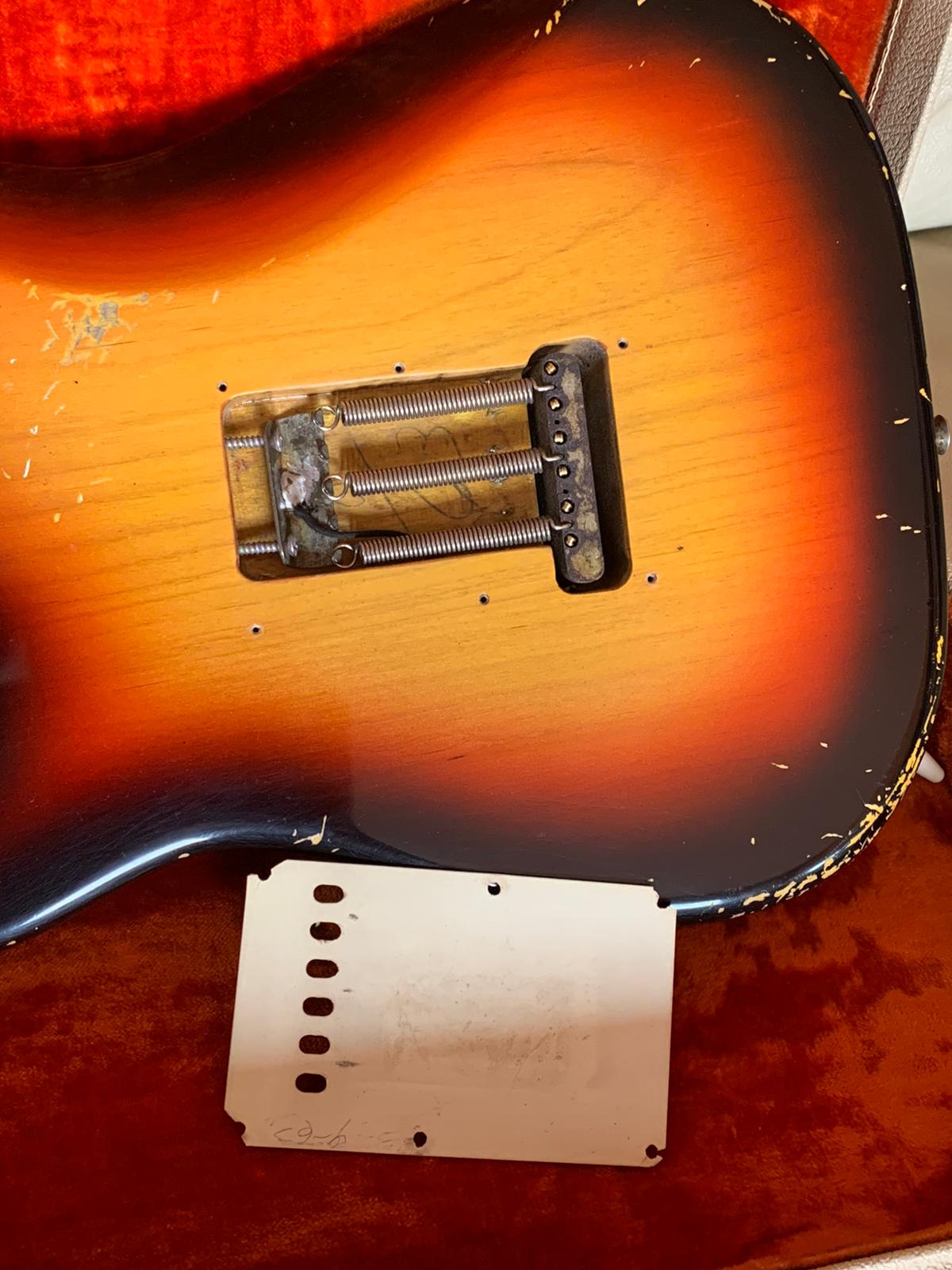 1963 Original Fender Stratocaster (Pre CBS) refinished - White case