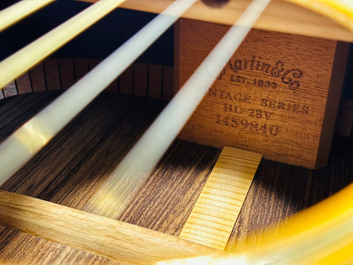 Martin HD-28V Vintage Series 2010