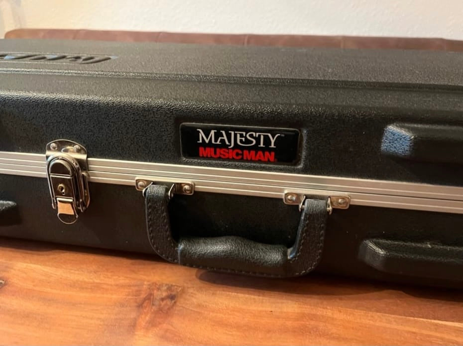 Music Man Artisan Majesty Marrone (Pre-owned)
