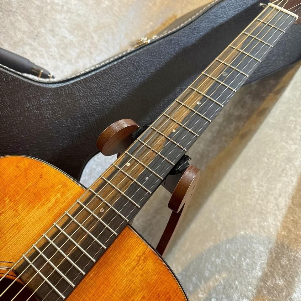 Martin D-18 Streetlegend (Pre-owned) 2024 like new