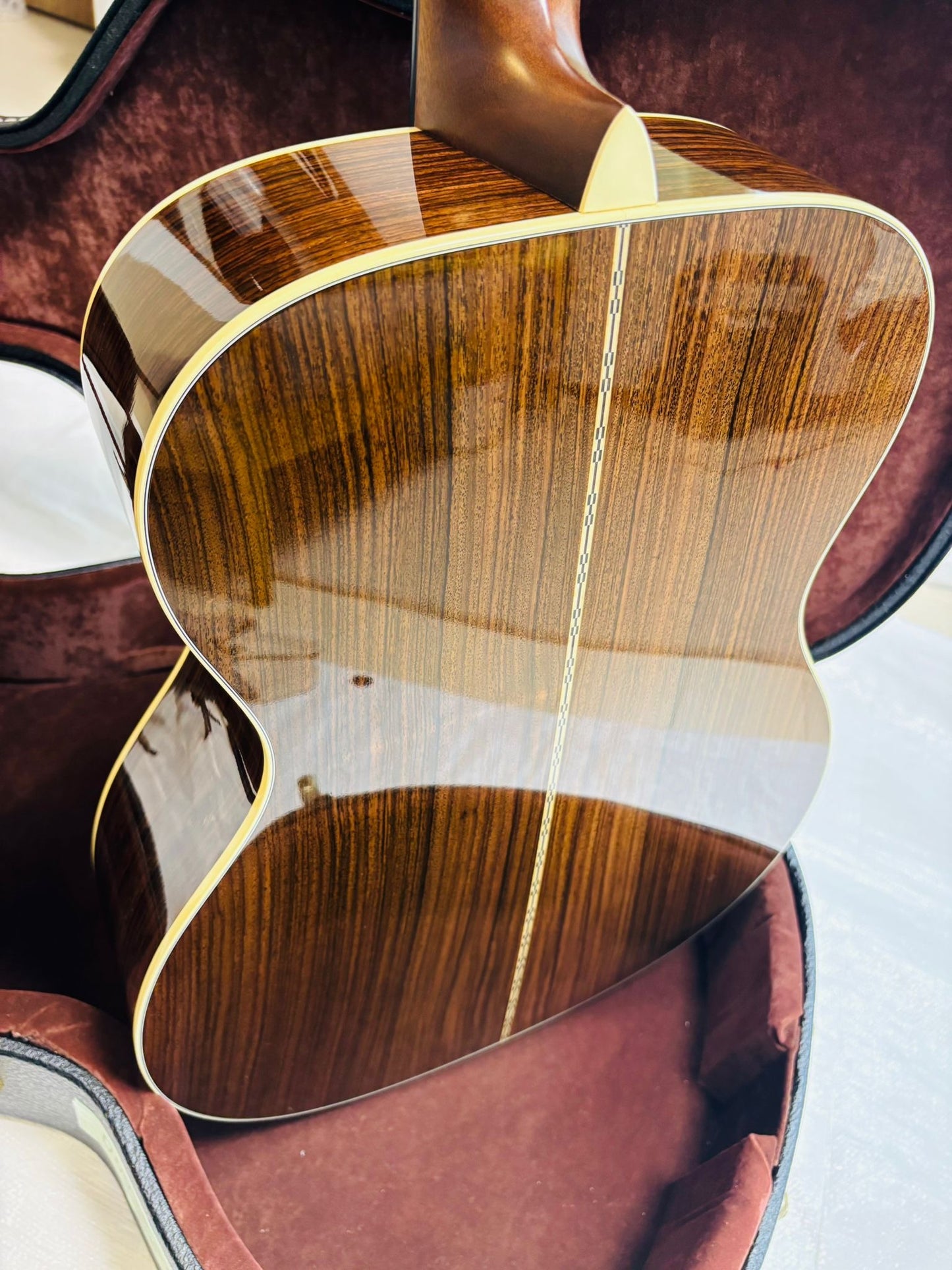 Martin 000-28 Sunburst (Pre-owned) 2023