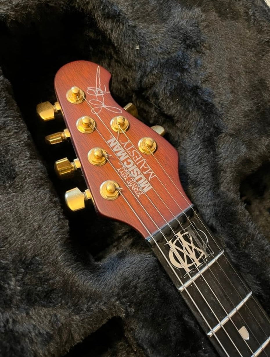 Music Man Artisan Majesty Marrone (Pre-owned)