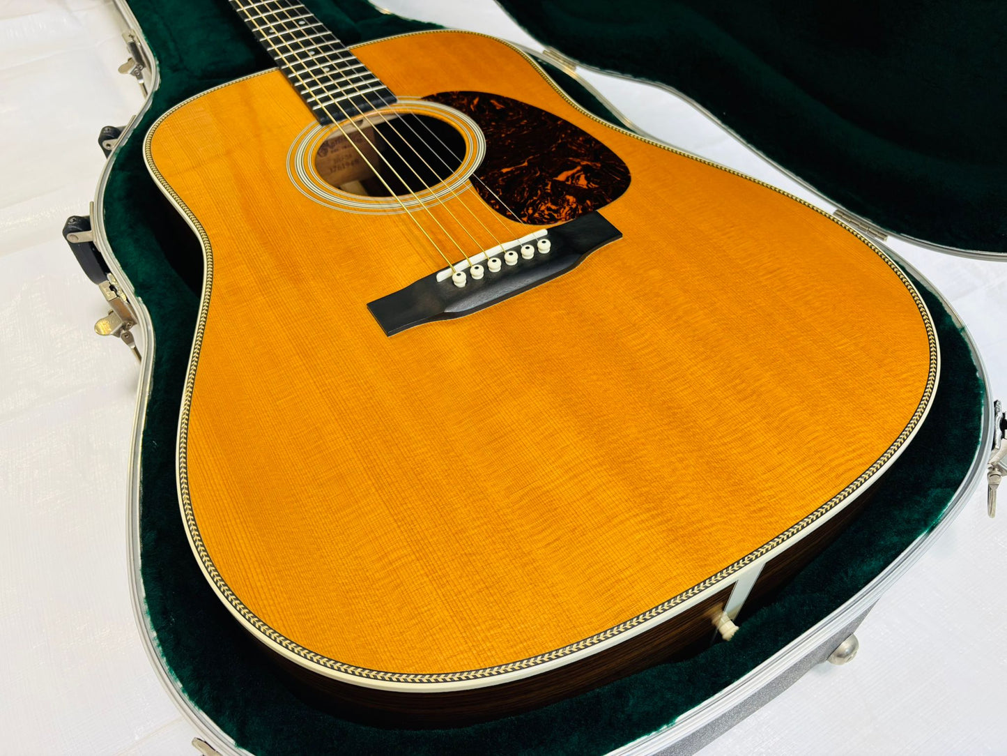 Martin HD-28 (Pre-owned) 2014