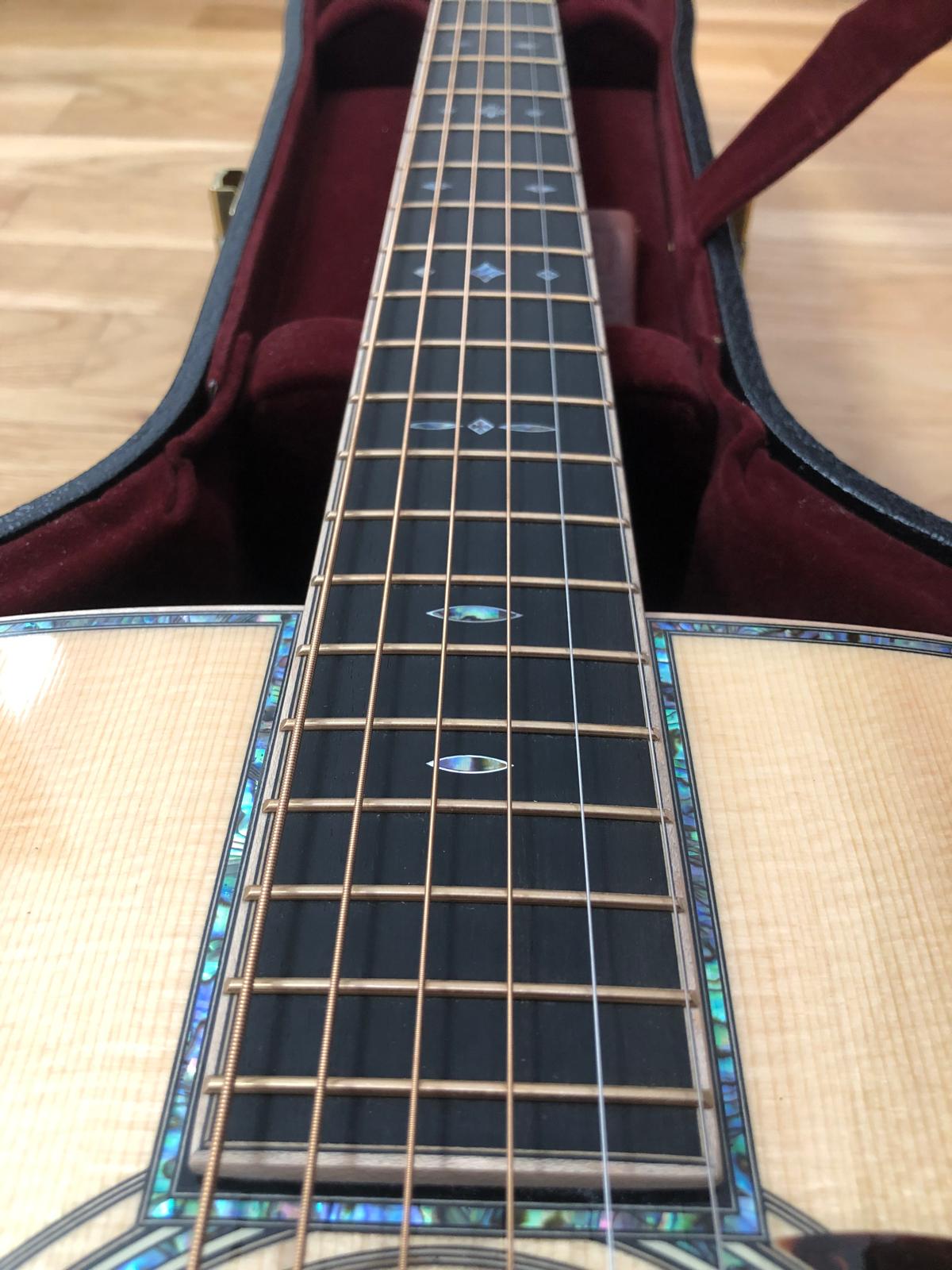 Martin 000-42 Modern Deluxe – Open Box, Like New Condition, Premium Deal