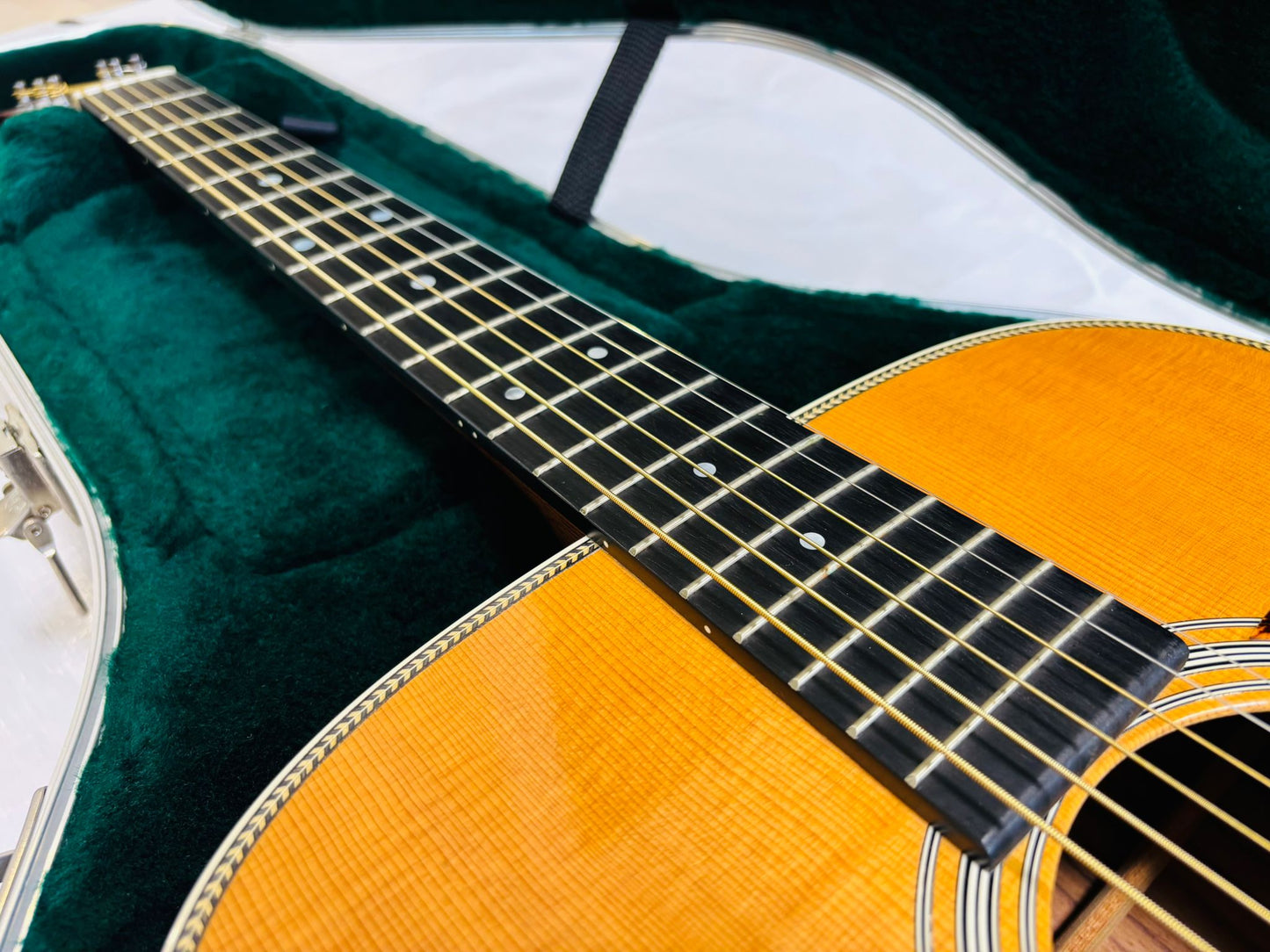Martin HD-28 (Pre-owned) 2014