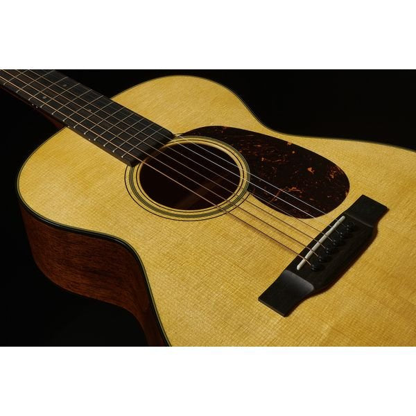 Martin 0-18