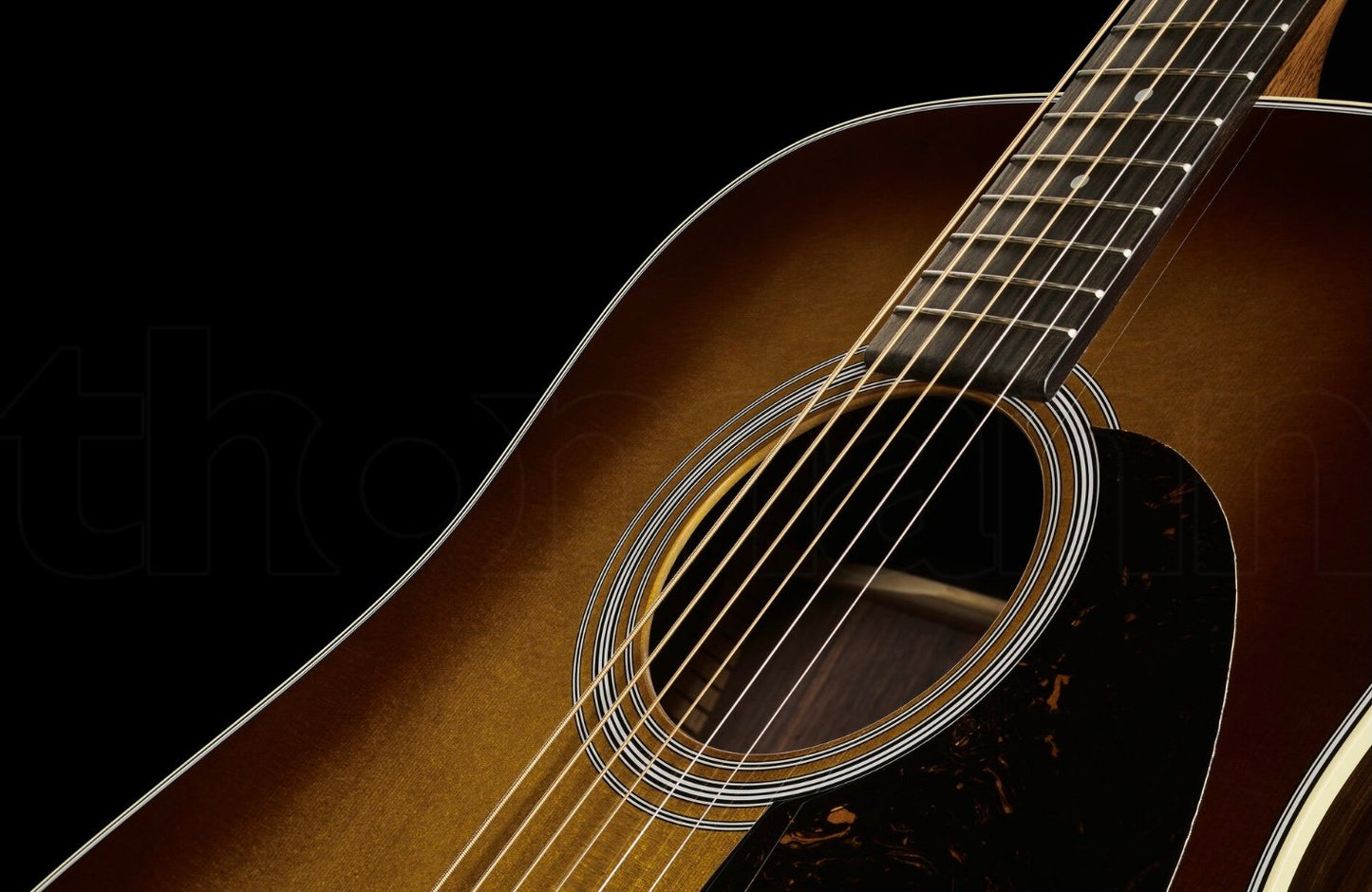 Martin D-28 Ambertone