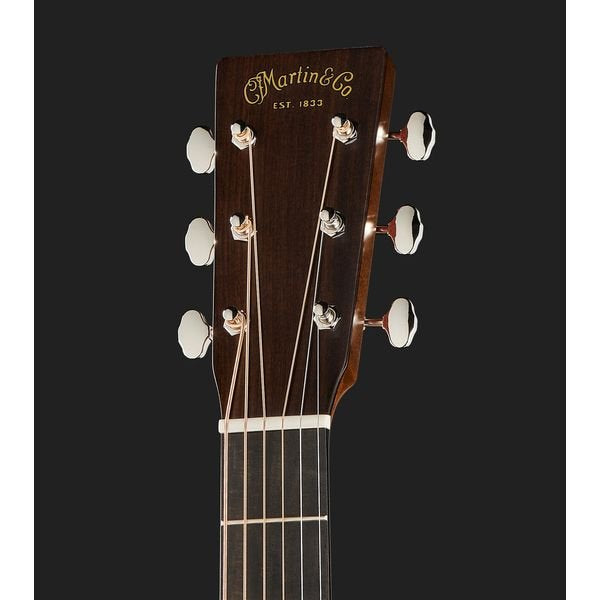 Martin D-18