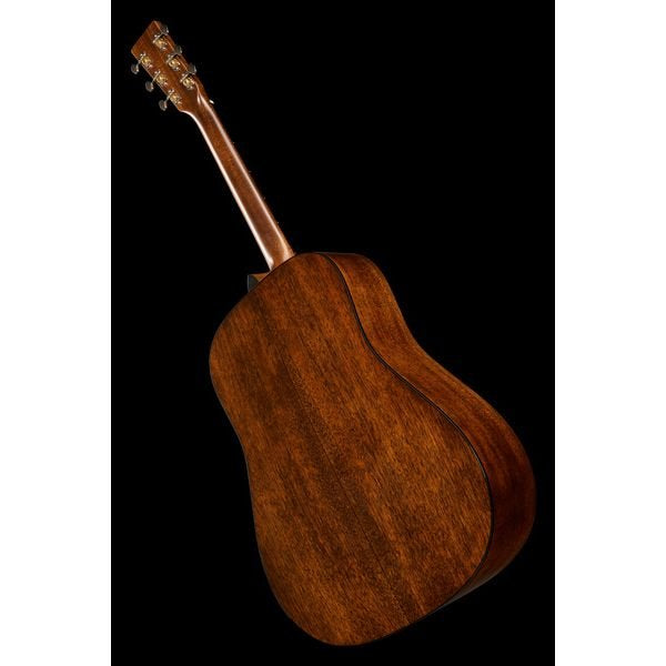 Martin D-18