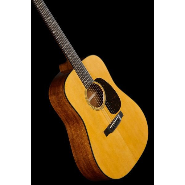 Martin D-18