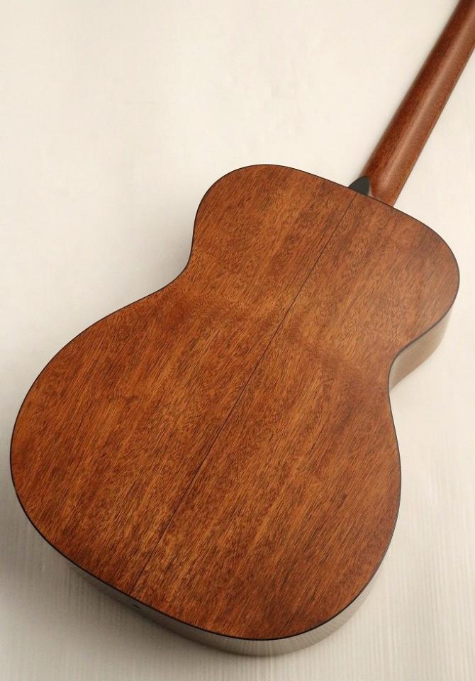 Martin 000-18 (pre-owned) acoustic guitar 2024