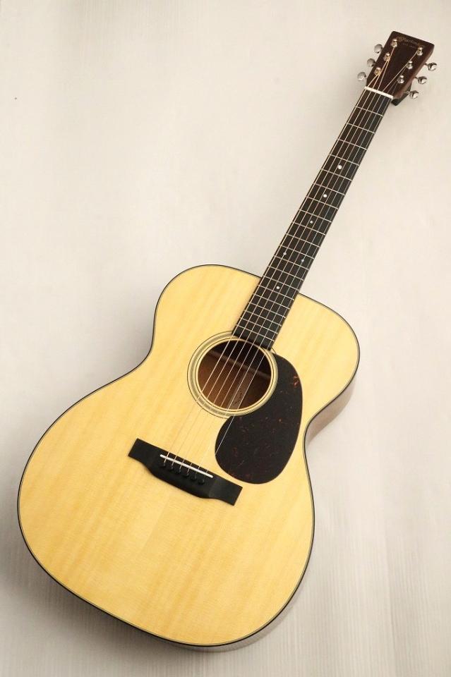 Martin 000-18 (pre-owned) acoustic guitar 2024
