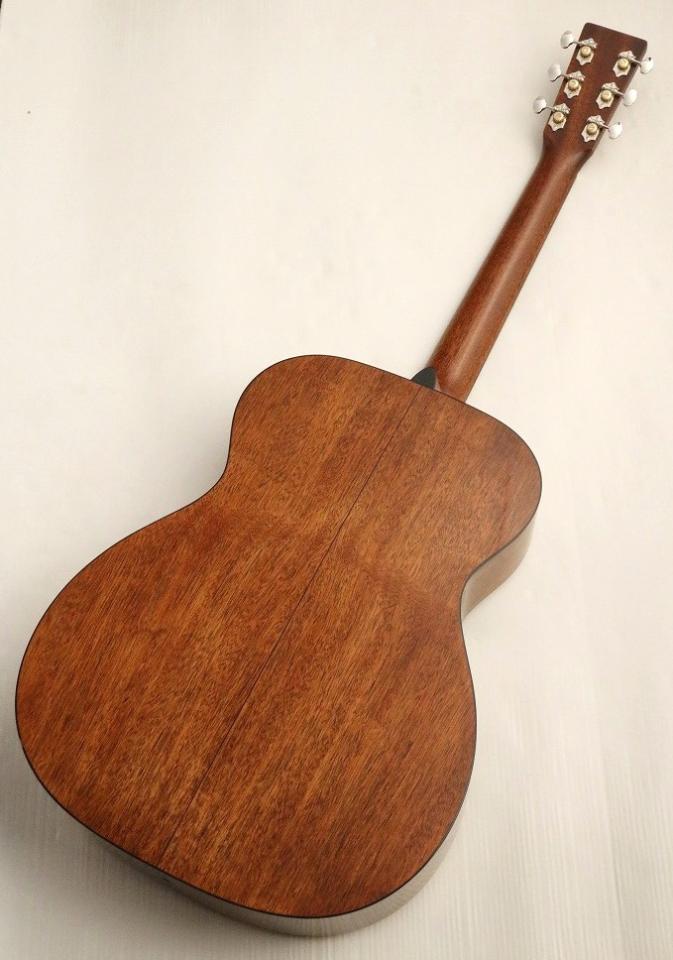 Martin 000-18 (pre-owned) acoustic guitar 2024