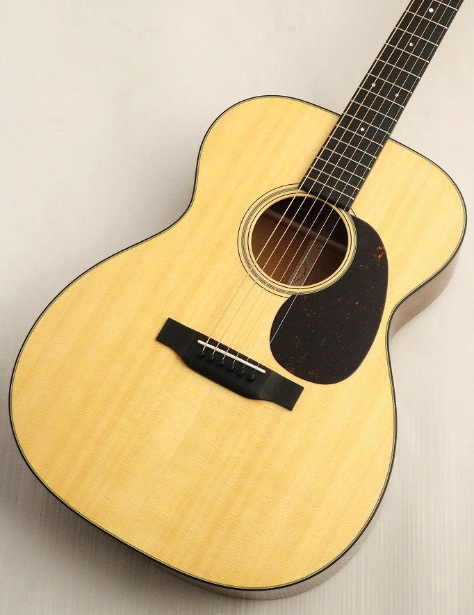 Martin 000-18 (pre-owned) acoustic guitar 2024