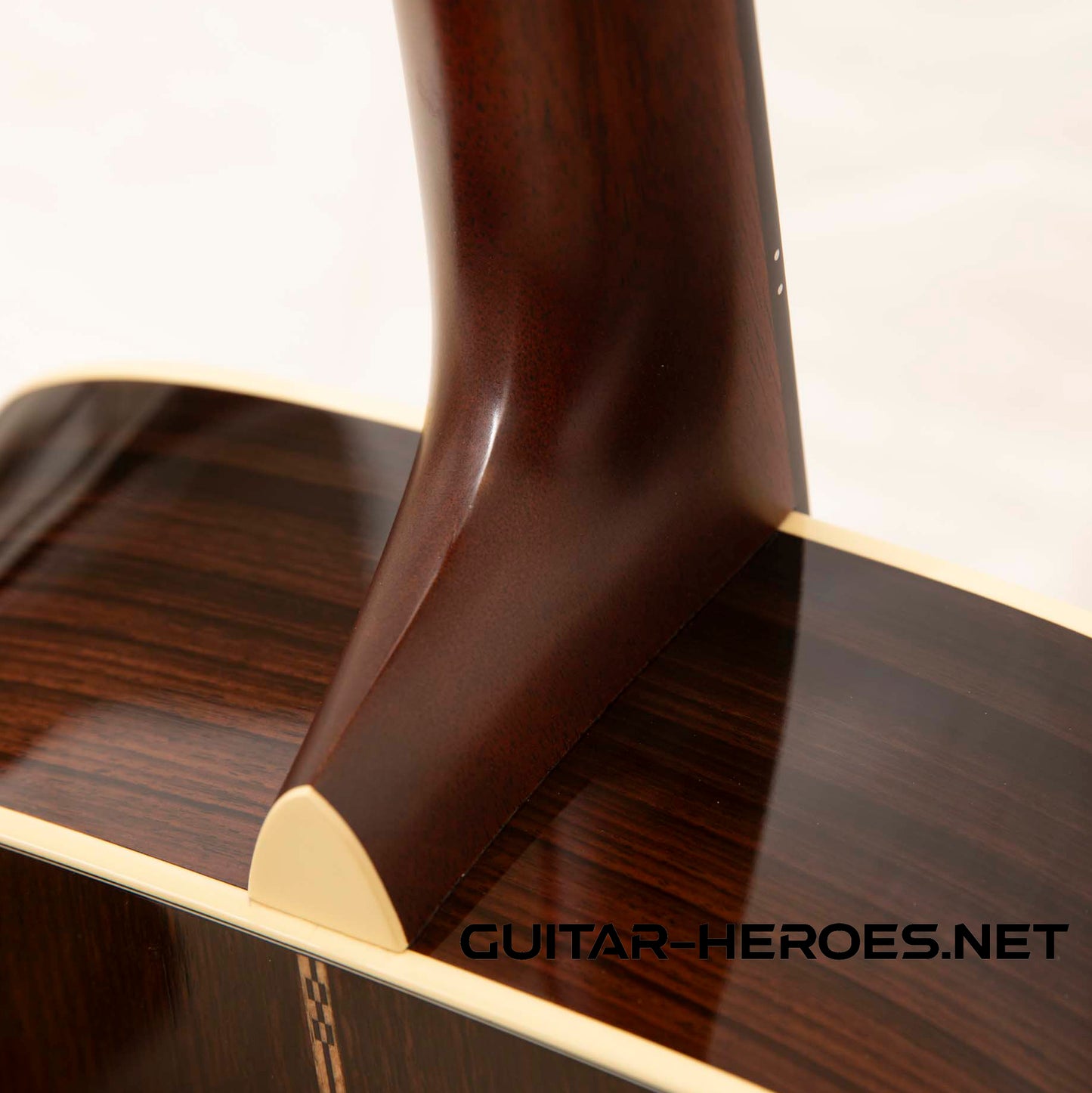 Martin D-28 Ambertone 2024 - New