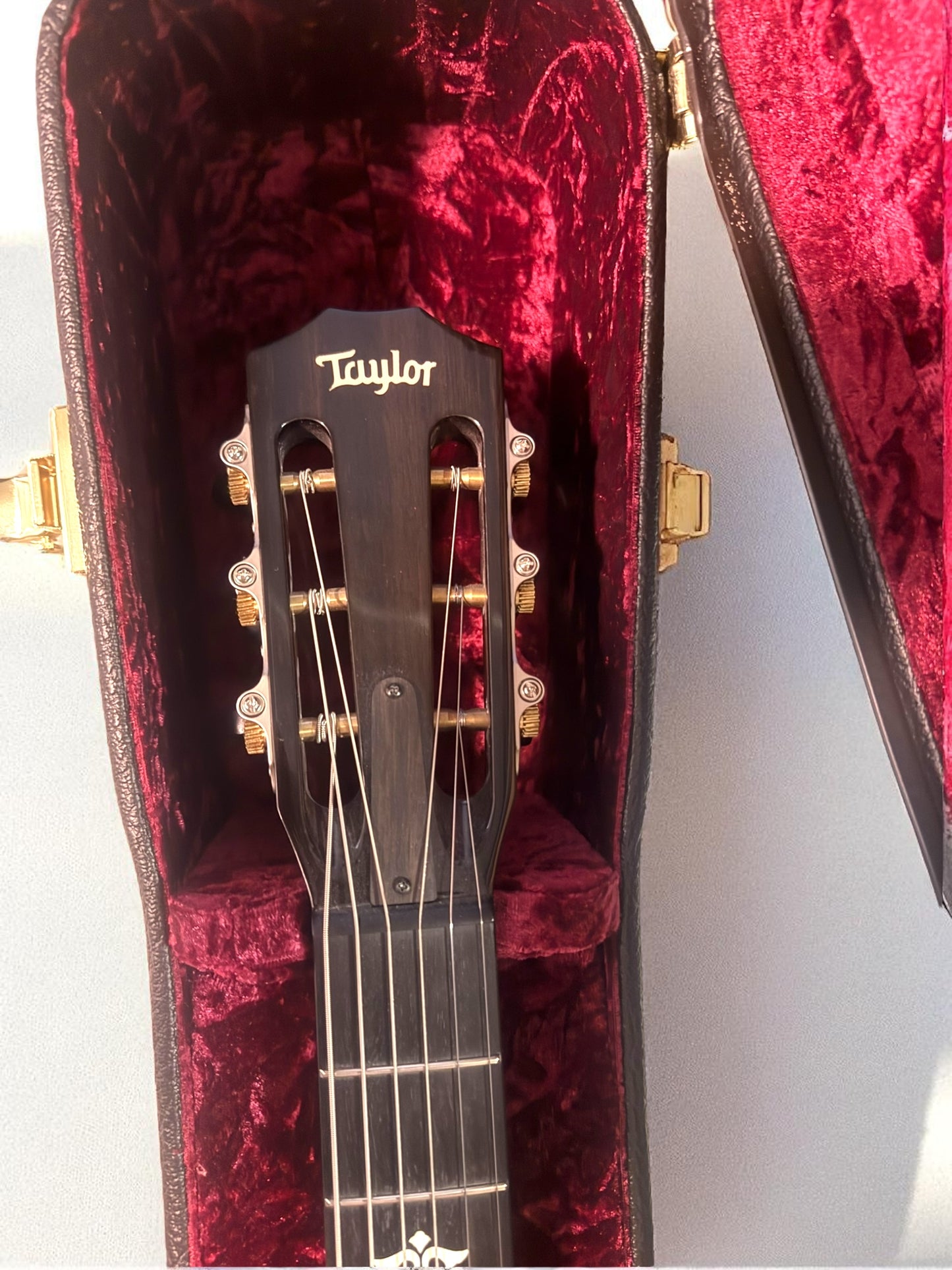 Taylor 612ce 12-Fret Grand Concert (2012)