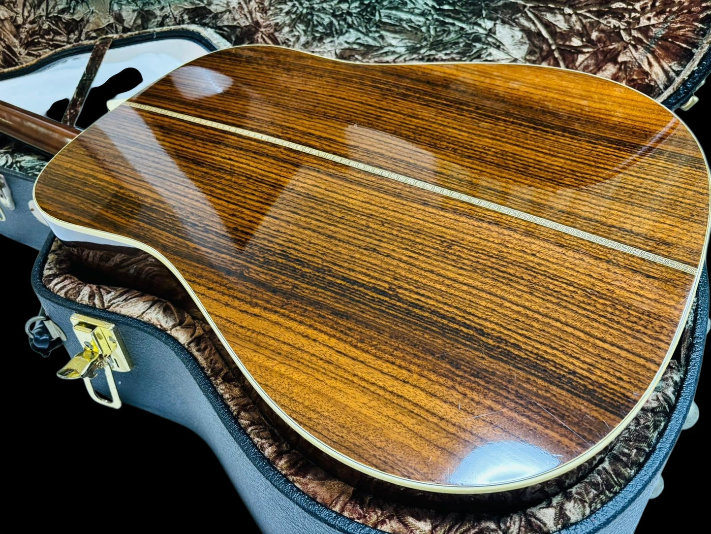 Martin HD-28V (Pre-owned) vintage series with pickup 2008