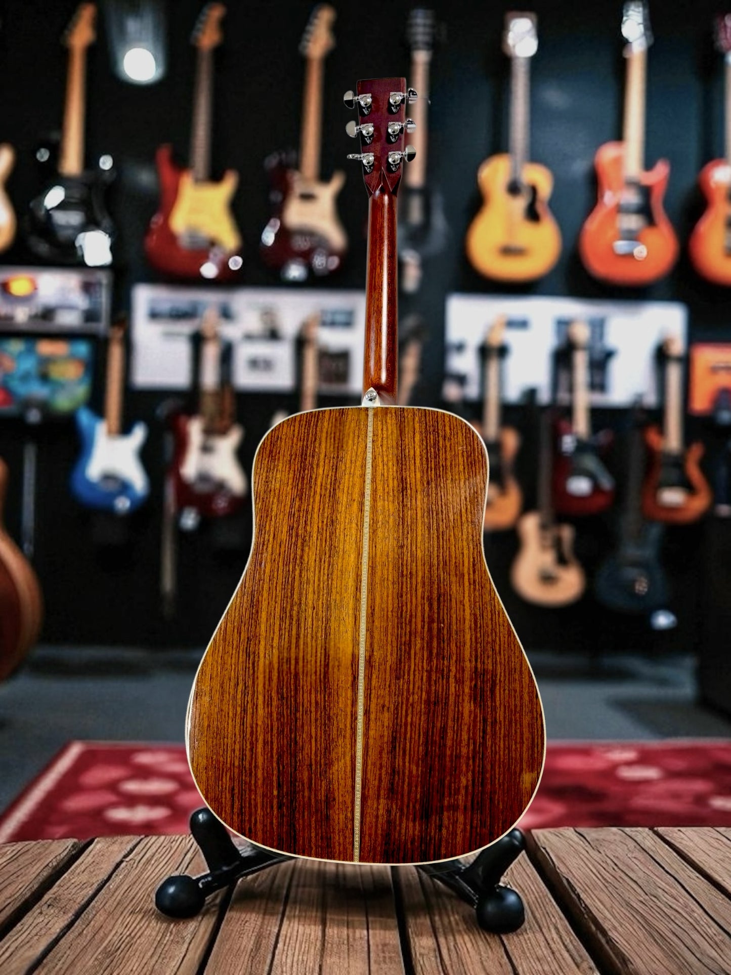 Martin HD-28 (Pre-owned) 2015 LR Baggs Lyrics