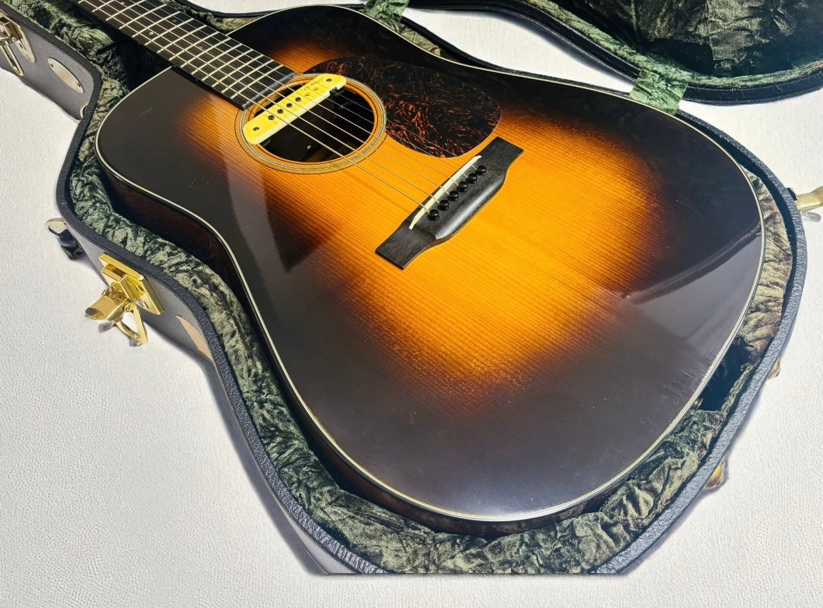 Martin D-18GE 2004 Sunburst – Golden Era with LR Baggs Pickup