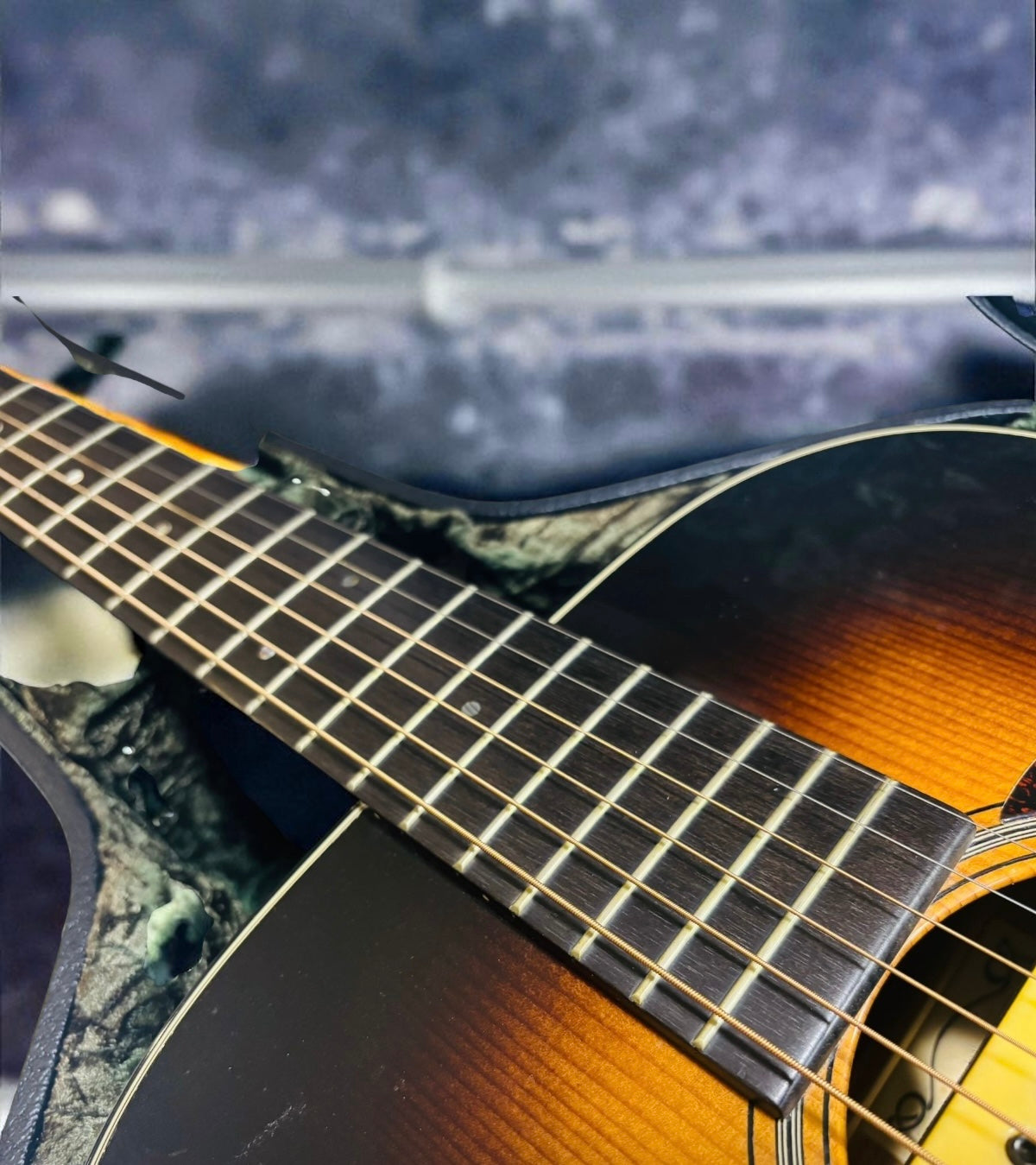 Martin D-18GE 2004 Sunburst – Golden Era with LR Baggs Pickup