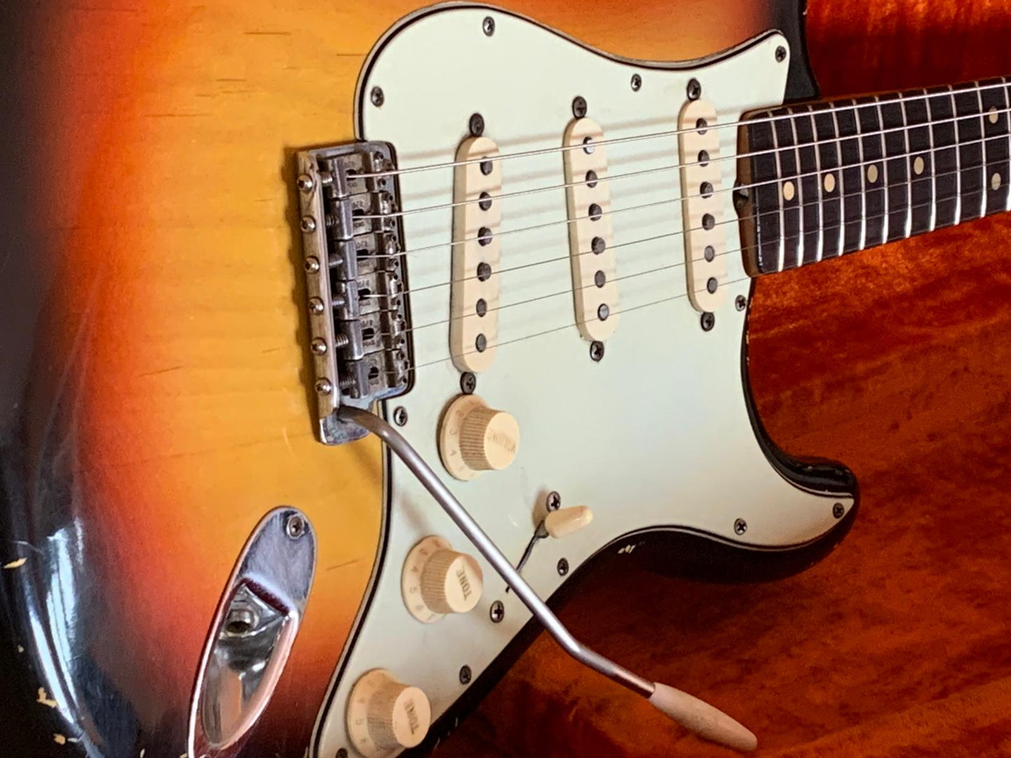1963 Original Fender Stratocaster (Pre CBS) refinished - White case