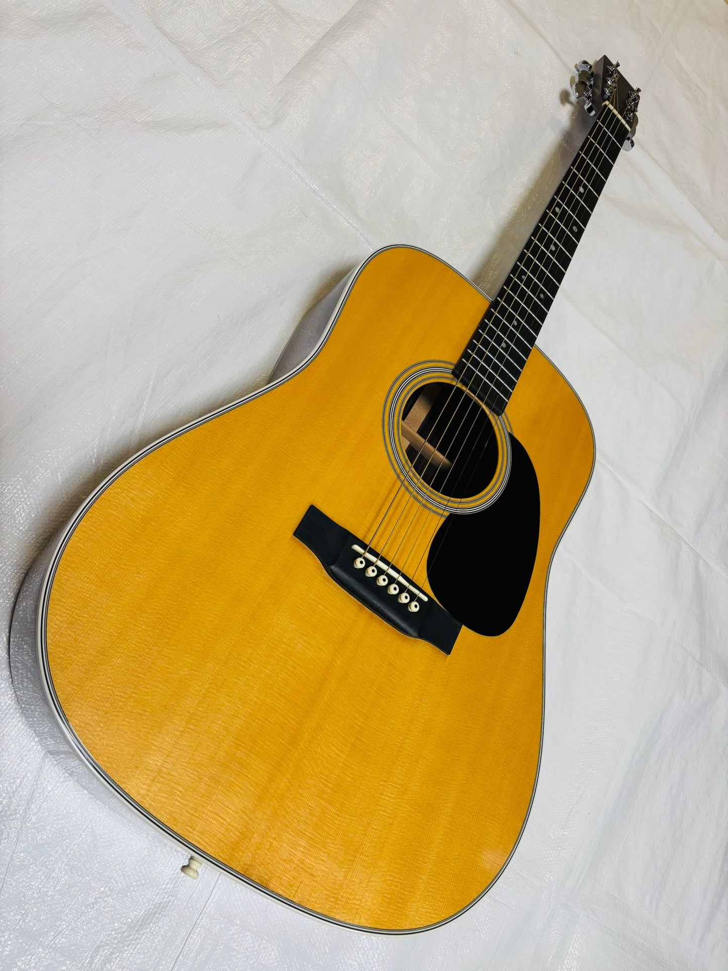 Martin D-28 custom shop (Pre-owned) 2011