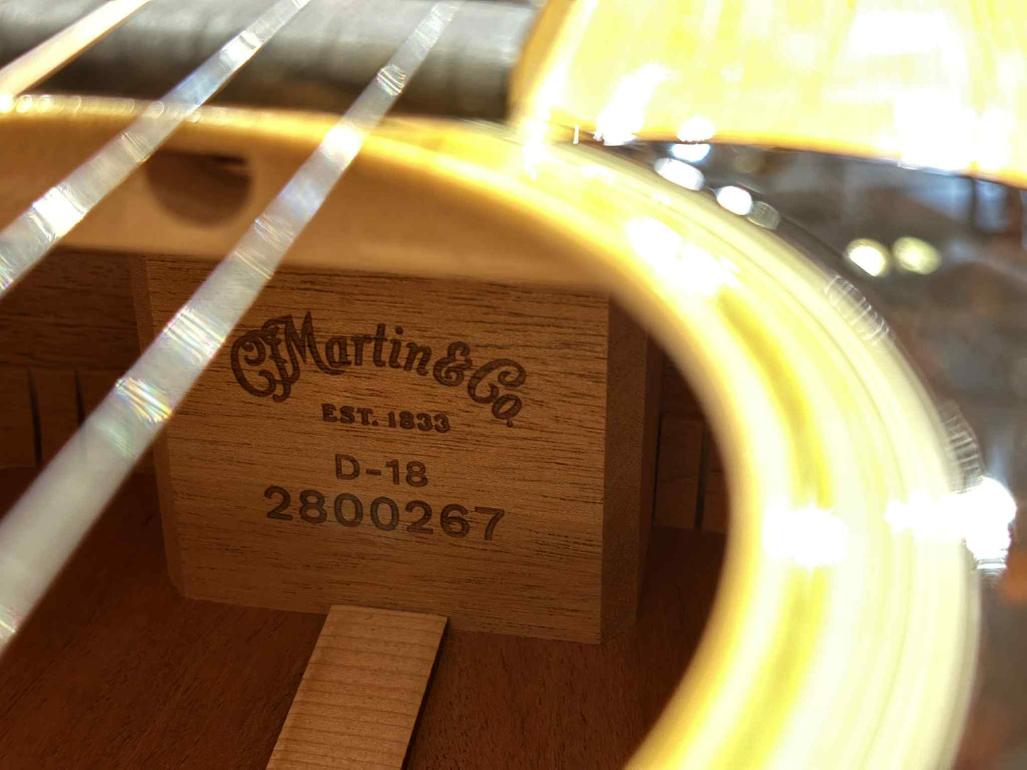Martin D-18 (Pre-owned) 2023 - Like new
