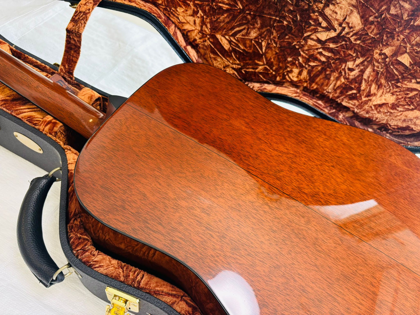 Martin D-18GE Golden Era 2004 – Adirondack & Mahogany Powerhouse