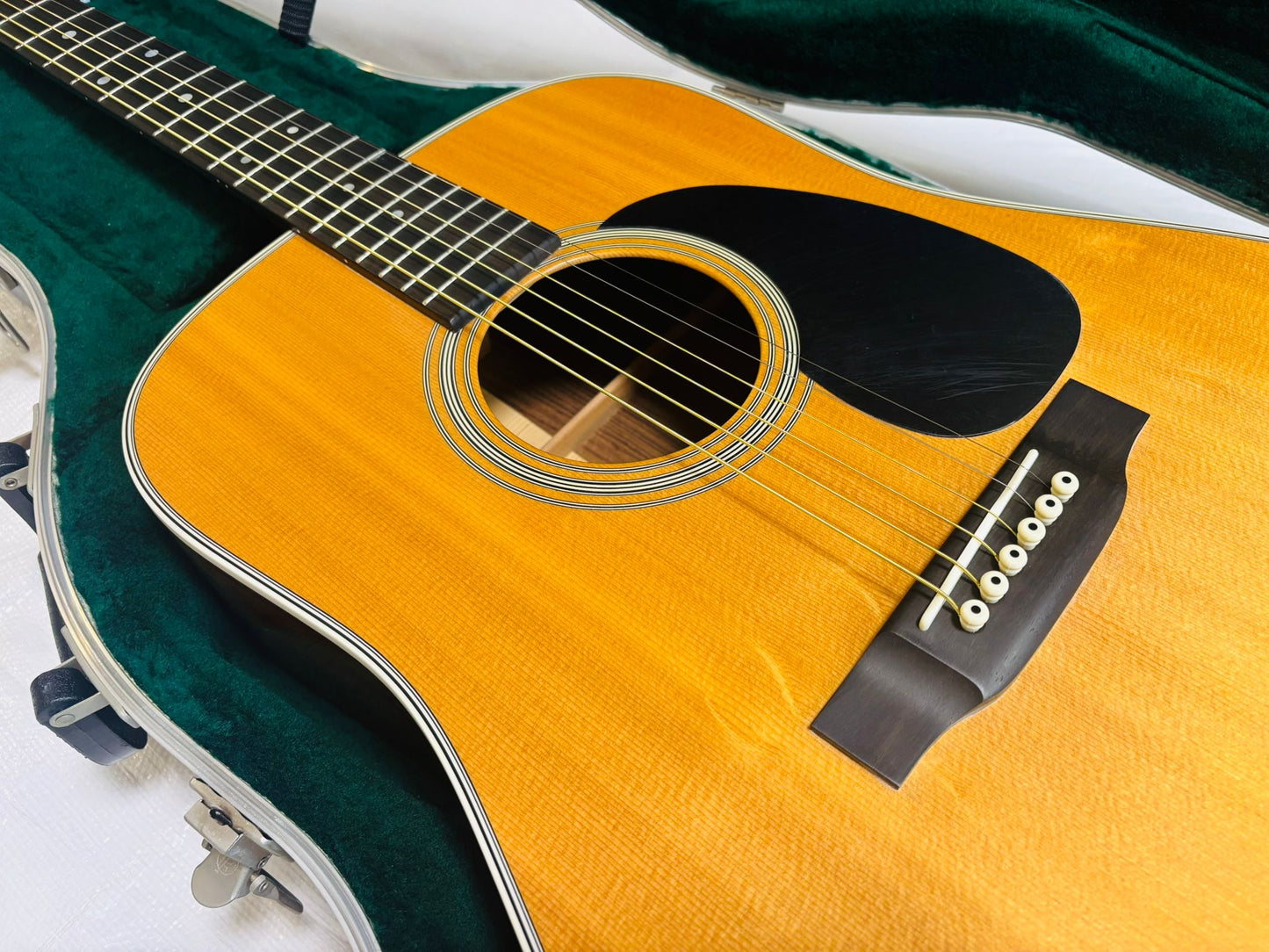 Martin D-28 (Pre-owned) 2009