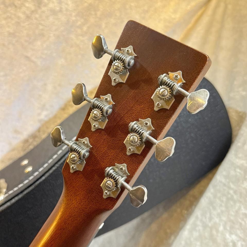 Martin D-18 Streetlegend (Pre-owned) 2024 like new