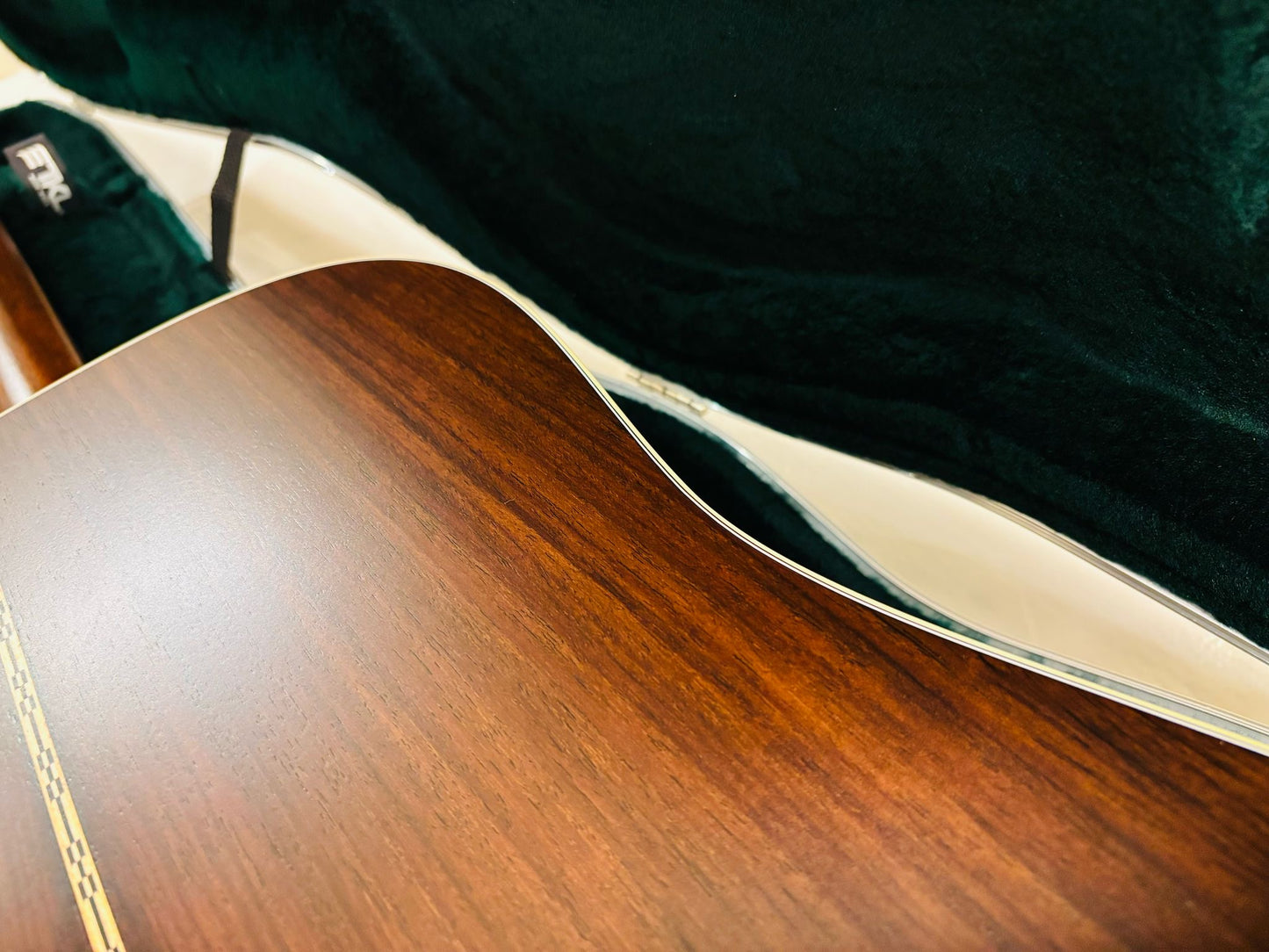 Martin D-28 Street Legend ( Pre-owned) 2024