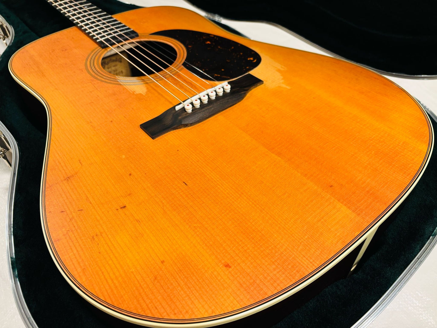 Martin D-28 Street Legend ( Pre-owned) 2024