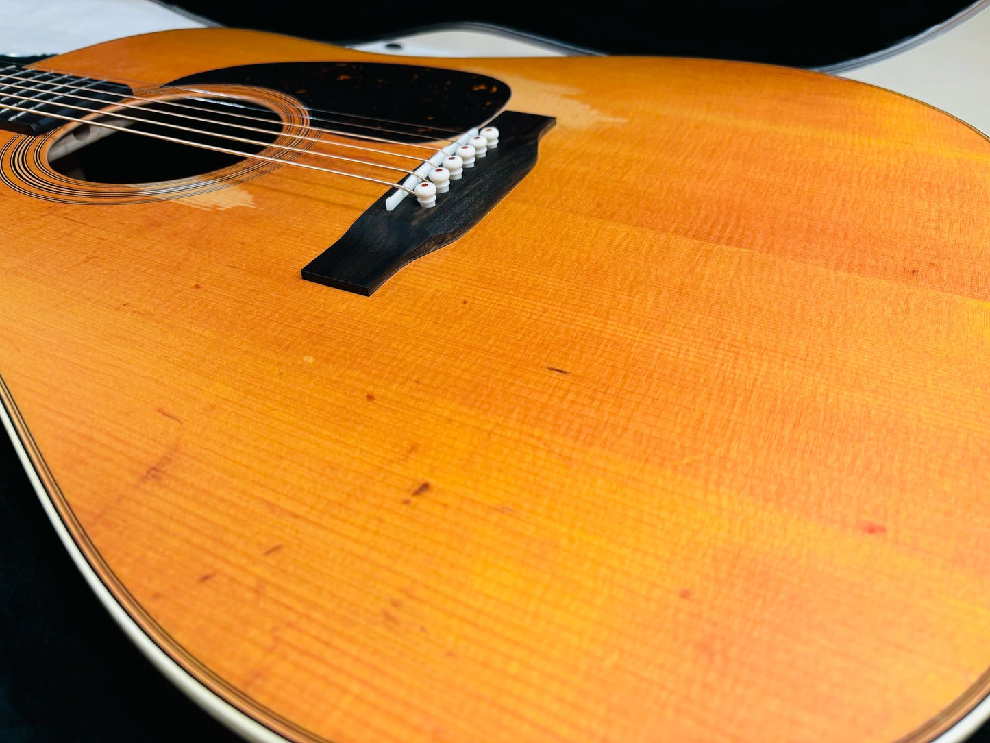 Martin D-28 Street Legend ( Pre-owned) 2024