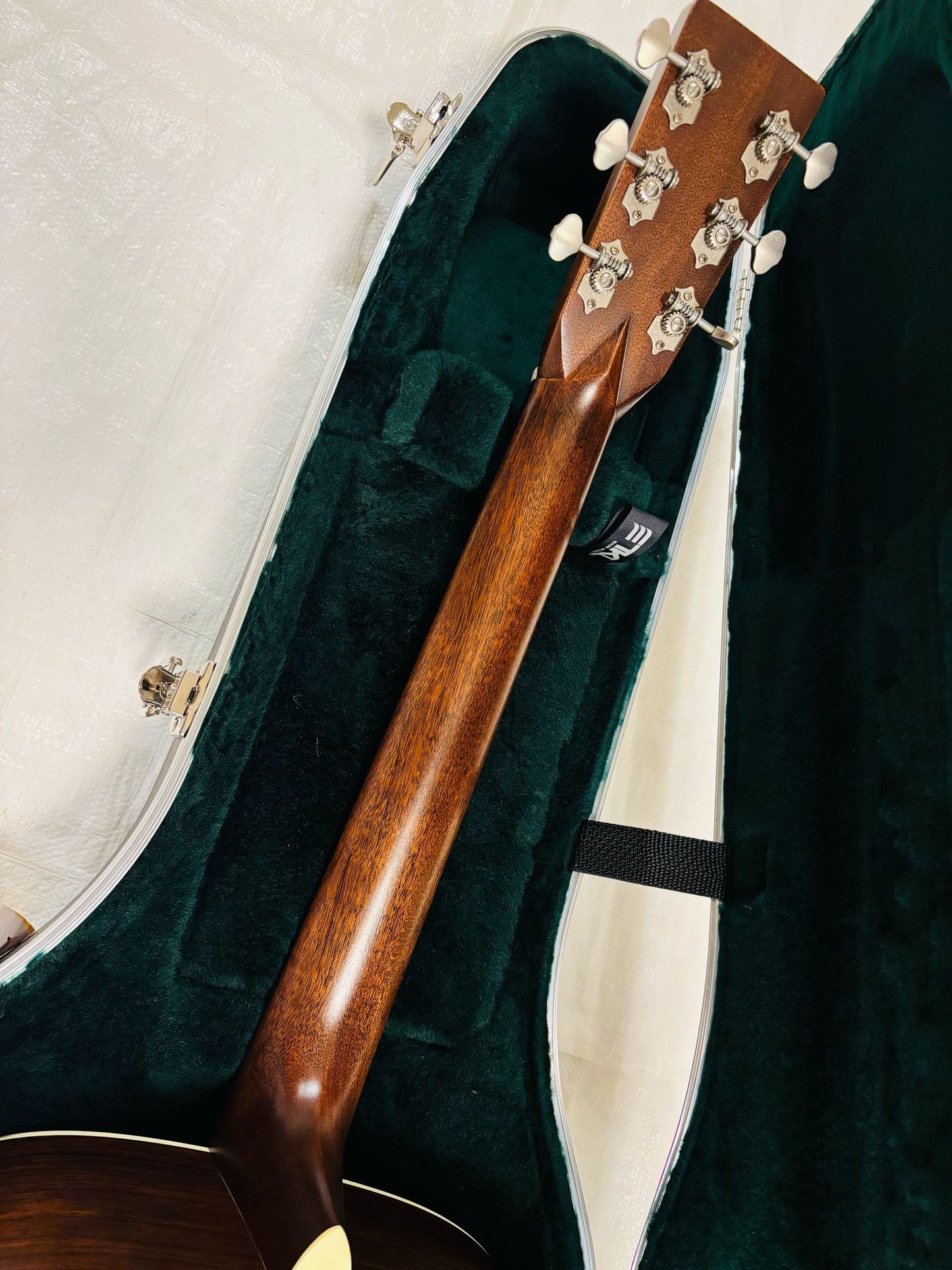 Martin D-28 Street Legend ( Pre-owned) 2024