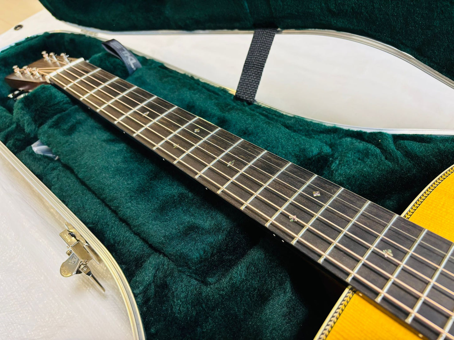 Martin OM-28 (Pre-owned) 2024 - Like Brand New