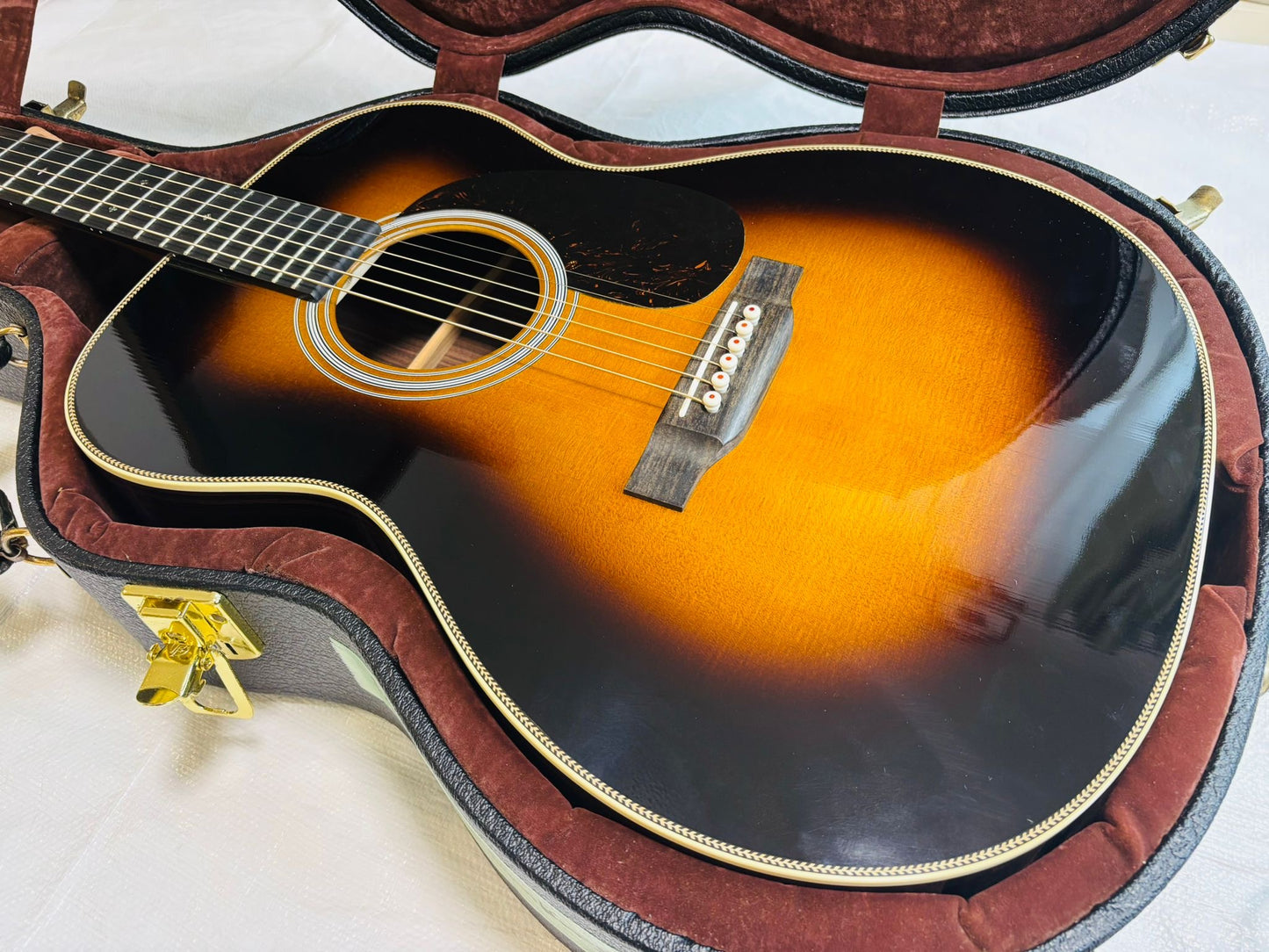 Martin 000-28 Sunburst (Pre-owned) 2023