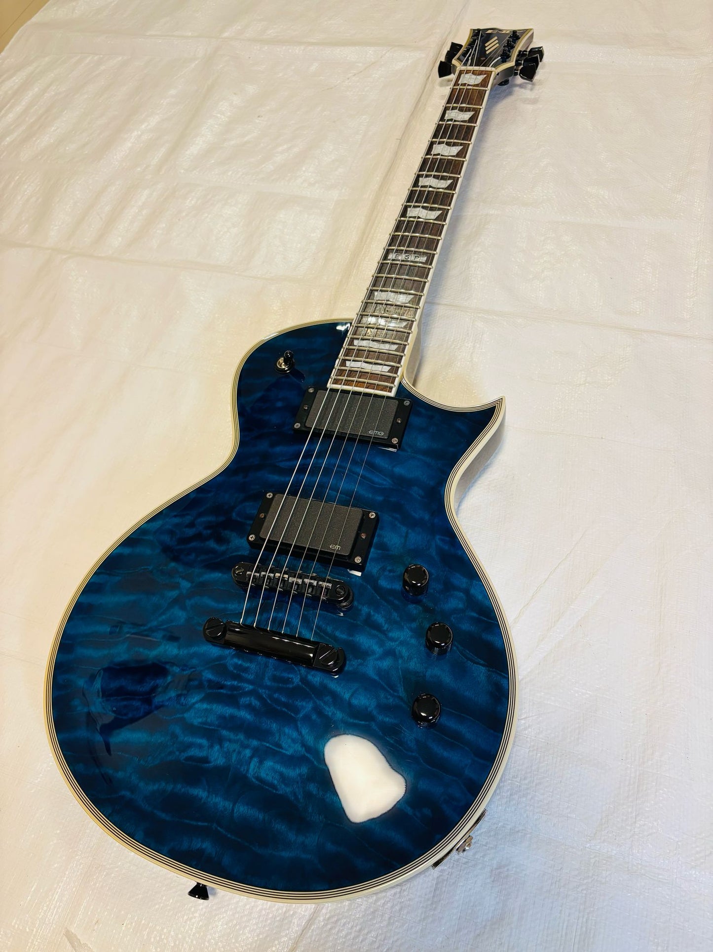 ESP E-II Eclipse QM / MB Marine Blue Burst (Pre-owned)