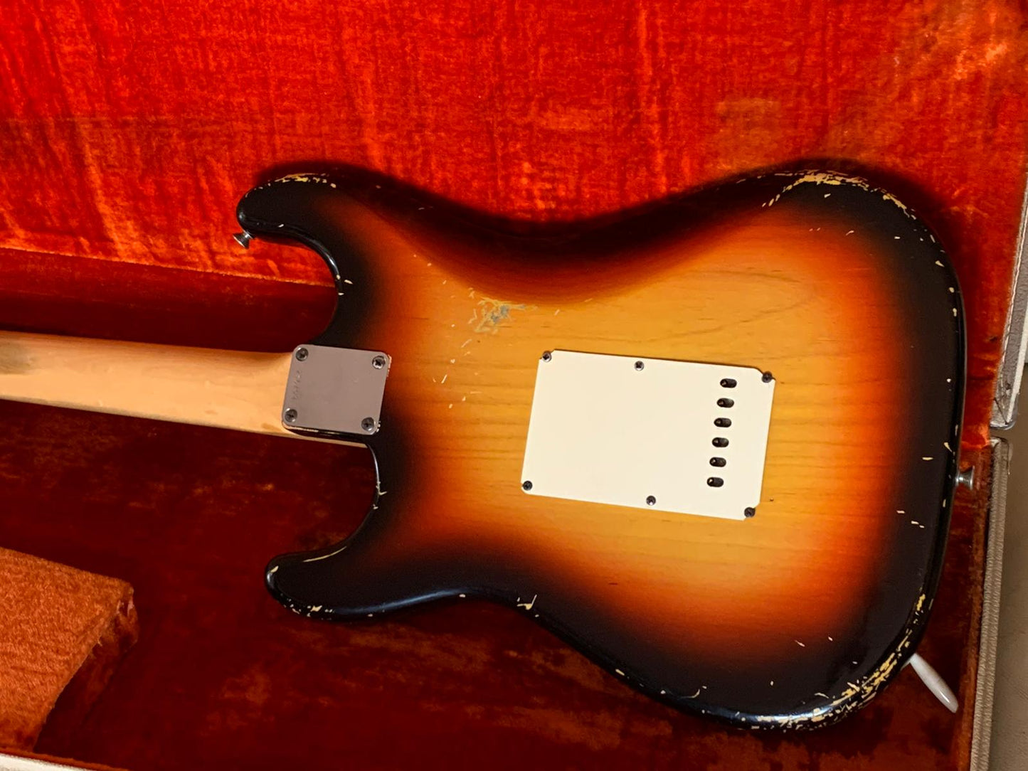 1963 Original Fender Stratocaster (Pre CBS) refinished - White case