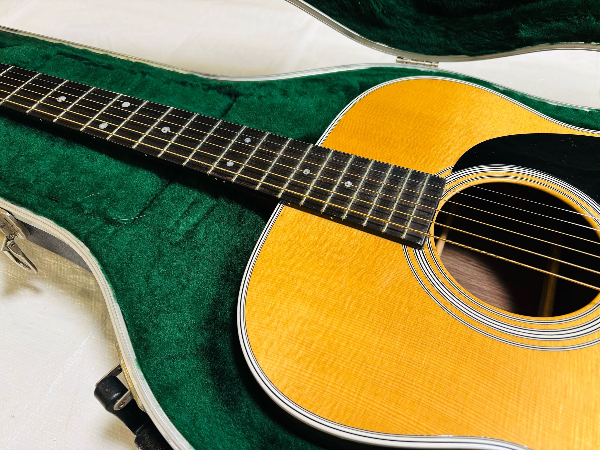 Martin 000-28 acoustic guitar ( Pre-owned) 2005 – Guitar-Heroes