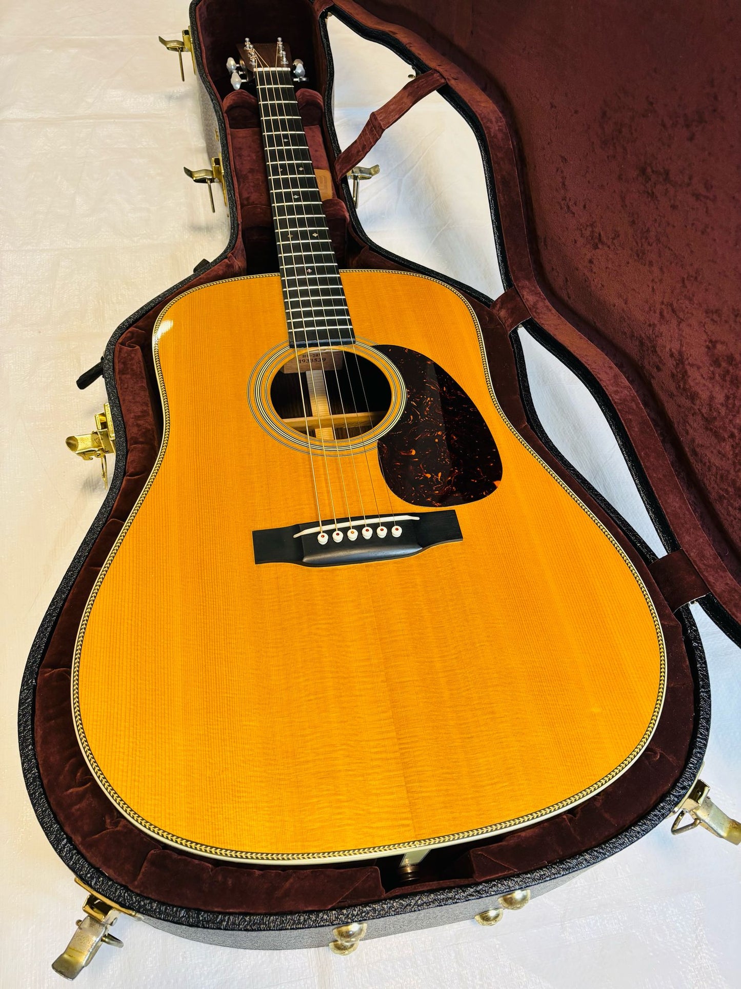 Martin HD-28V Vintage Series (Pre-Owned) 2014  LR Baggs M1pickup