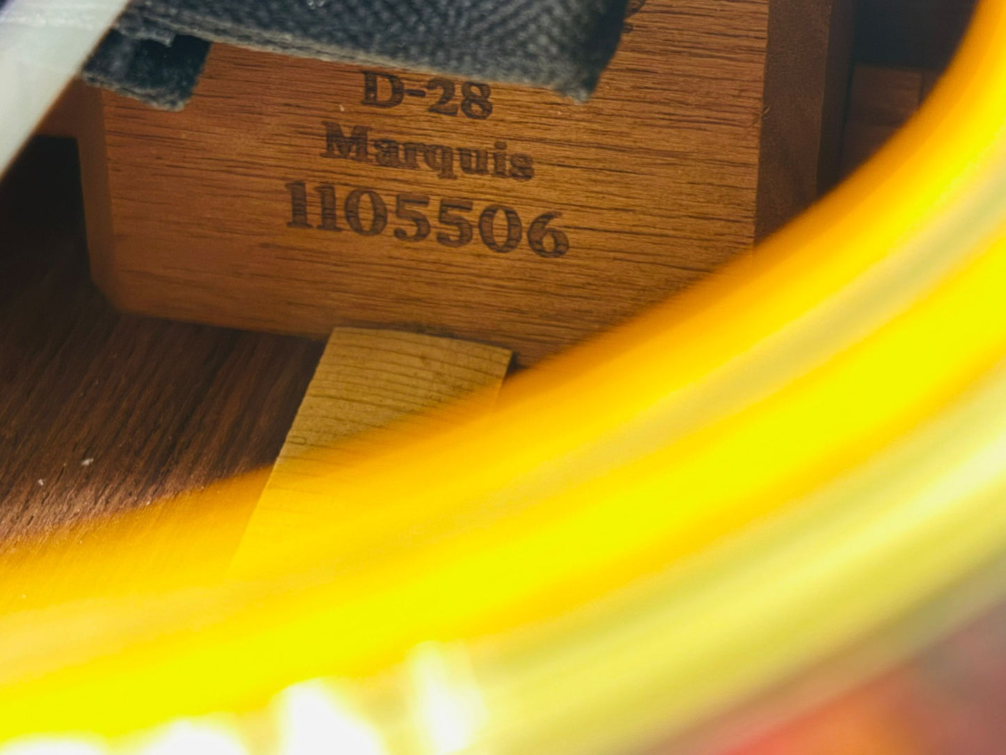 Martin D-28 Marquis (Pre-owned) 2005 Adirondack LR Baggs