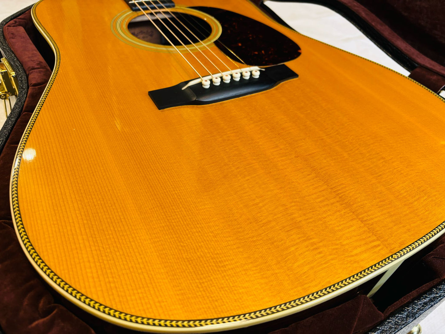 Martin HD-28V Vintage Series (Pre-Owned) 2014  LR Baggs M1pickup