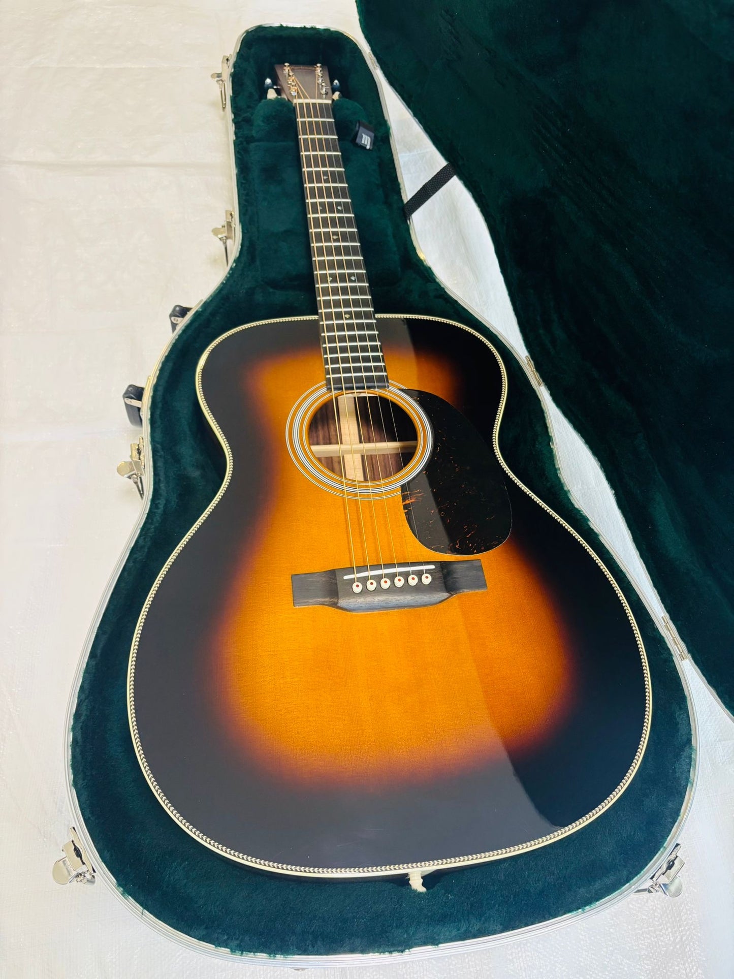 Martin 000-28 Sunburst (Pre-owned) 2023 Like New
