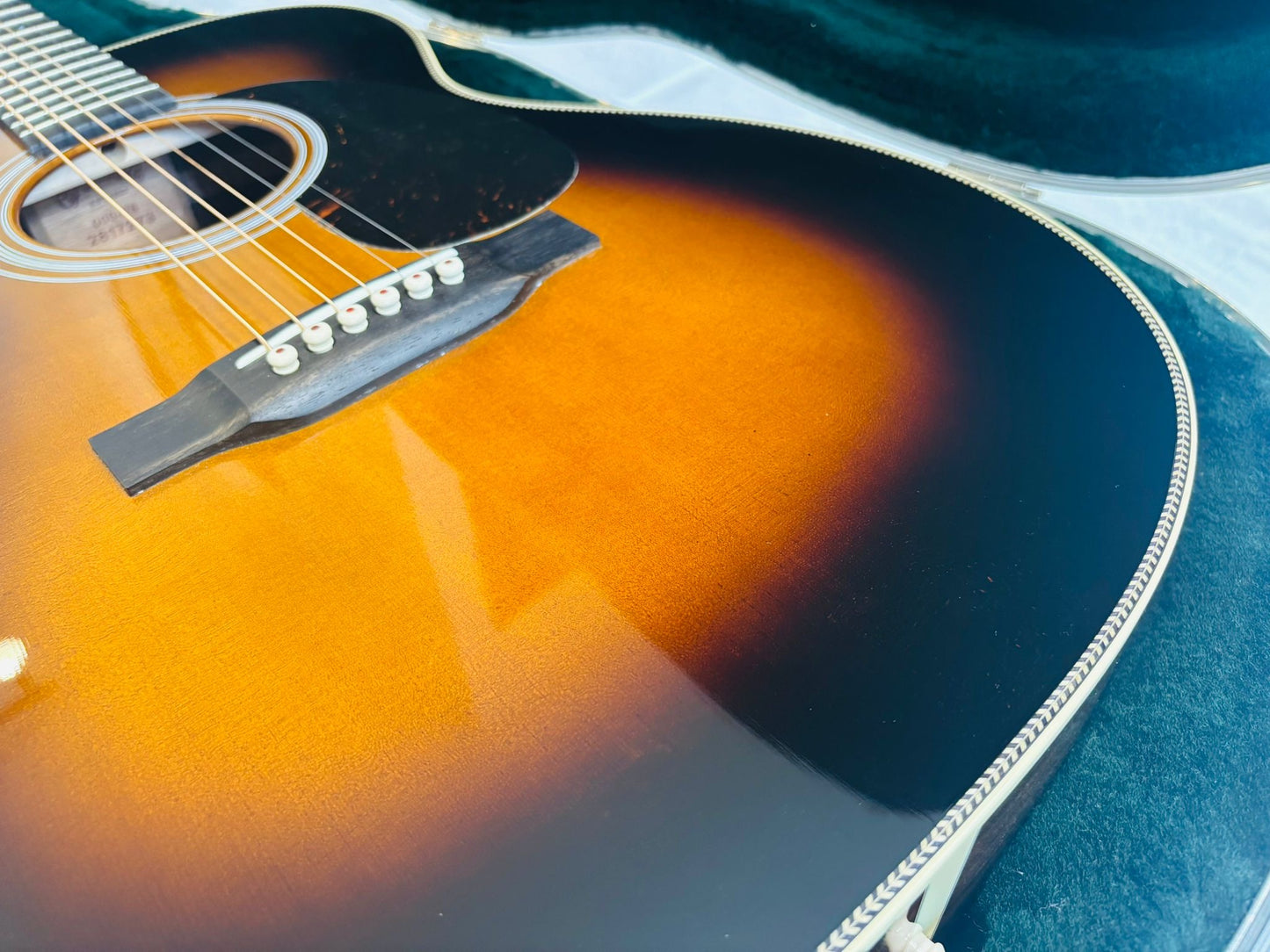 Martin 000-28 Sunburst (Pre-owned) 2023 Like New