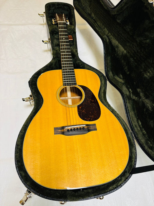 Martin 00-18 (Pre-owned) acoustic guitar 2024 Like New