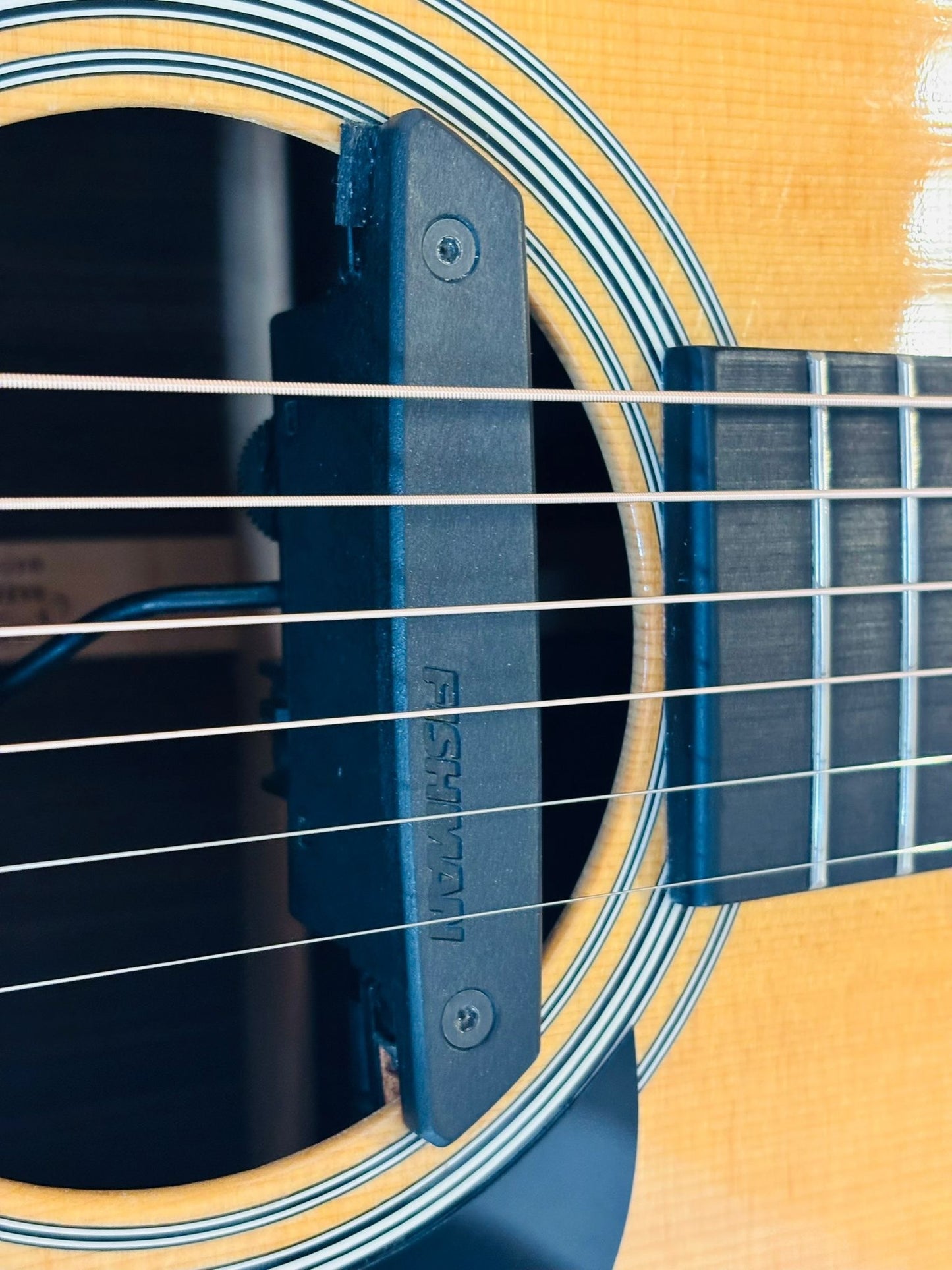 Martin D-28 (Pre-owned) 2011 - Fishman