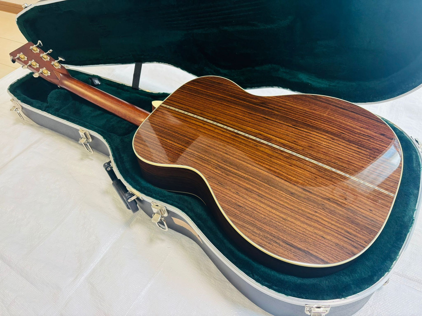 Martin 000-28 Sunburst (Pre-owned) 2023 Like New